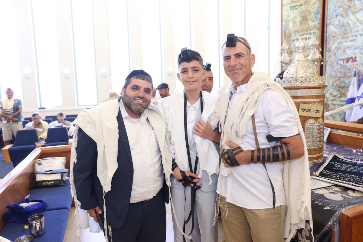שמחה בבית הכנסת